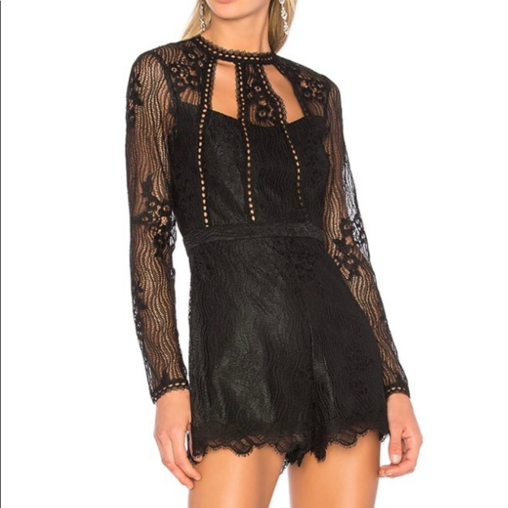 NWT Alexis Annora Blk lace jumper size